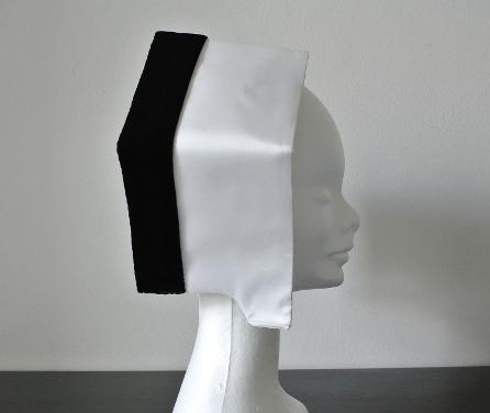 English gable hood - tudorovský čepec