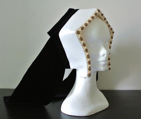 English gable hood - tudorovský čepec
